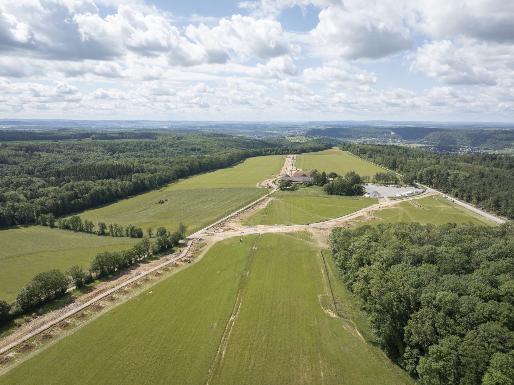 Luftaufnahme vom Gelände des Solarparks in Gundelsheim